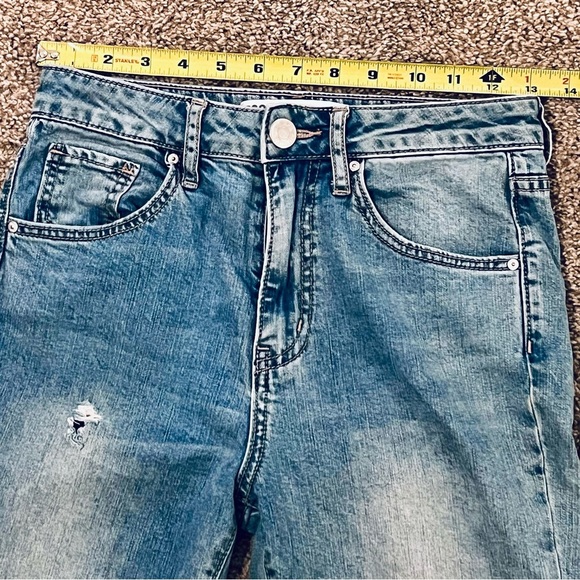 RSQ Distressed High waisted Mom Jeans size 25/1 - Picture 7 of 9